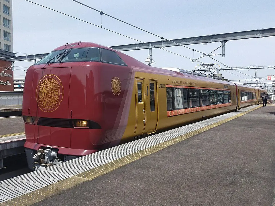 683系まほろば(安寧)(Photo by: にぶさま / Wikimedia Commons / CC-BY-SA-4.0)※画像の車両は商品と仕様が異なる場合があります