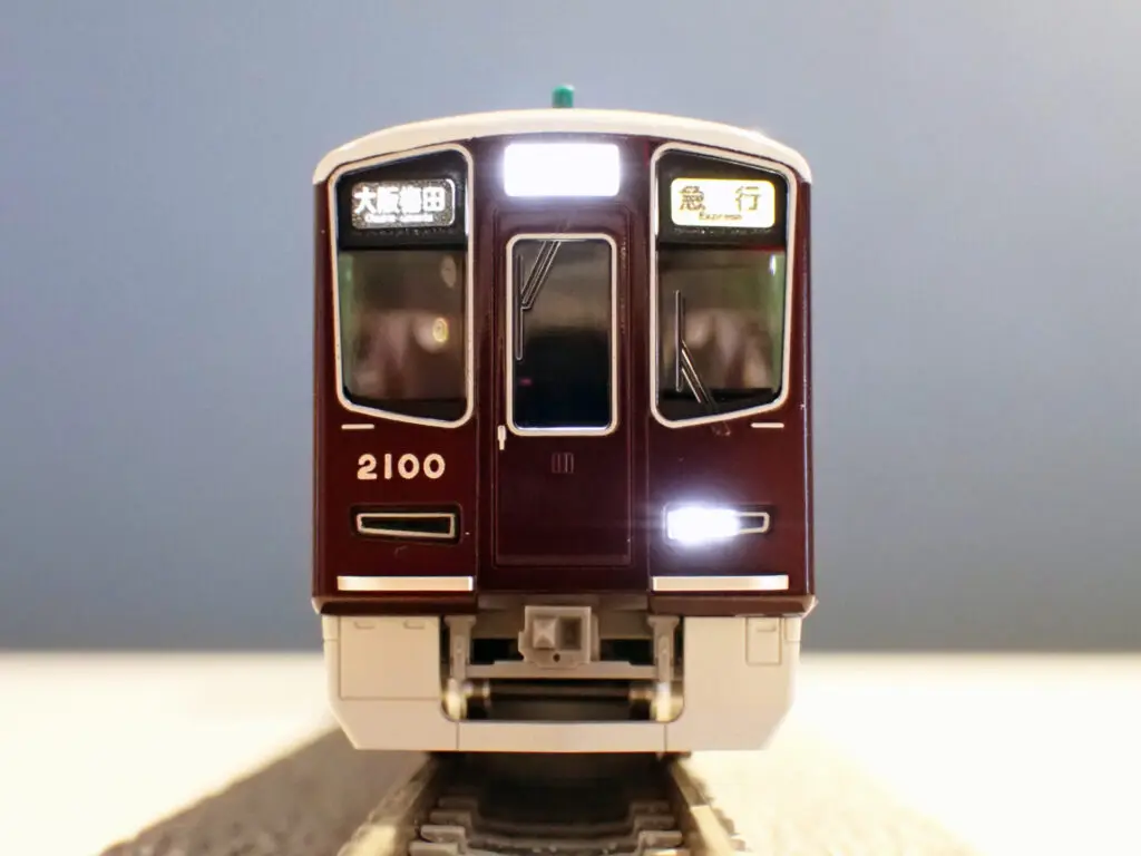 TOMIX 阪急電鉄 新2000系 (宝塚線・第1編成) 基本セット 【97217】