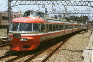 小田急ロマンスカー 3000形（Photo by：yaguchi （矢口） / Wikimedia Commons / CC-BY-SA-2.5）※画像の車両は商品と仕様が異なる場合があります