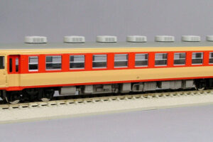 エンドウ 国鉄:JRキハ65系・エーデル